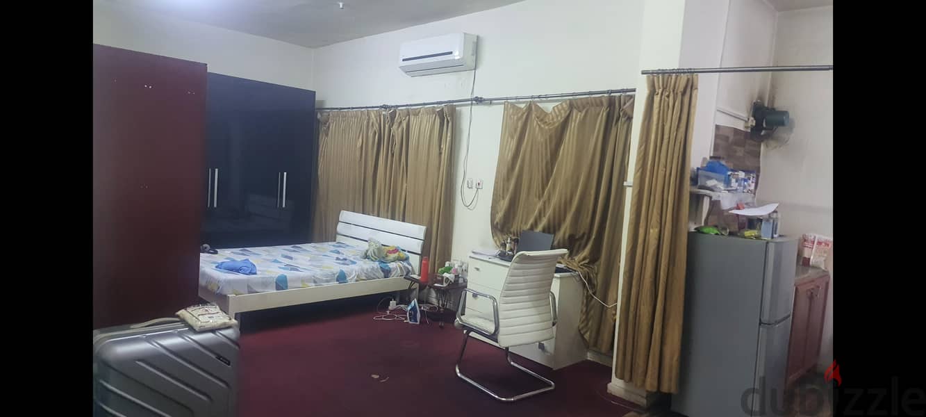 1BIG FURNISHED STUDIO FOR RENT NEAR METRO STATION 1