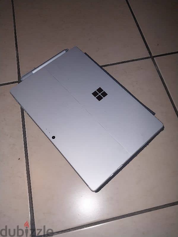 Microsoft Surface 5 pro 0