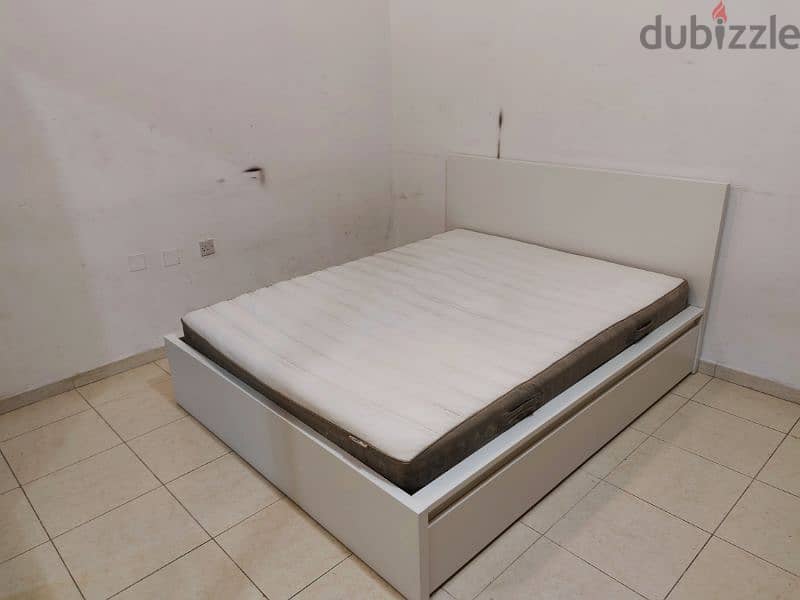 Queen size bed for sale IKEA 4