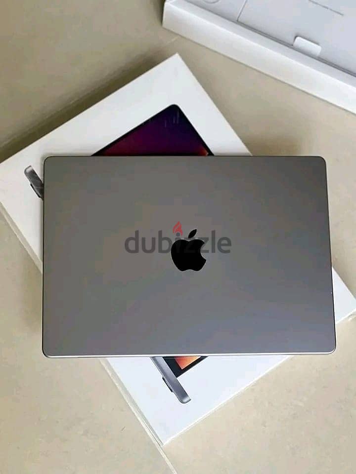 Apple 2022 MacBook Air Laptop 1