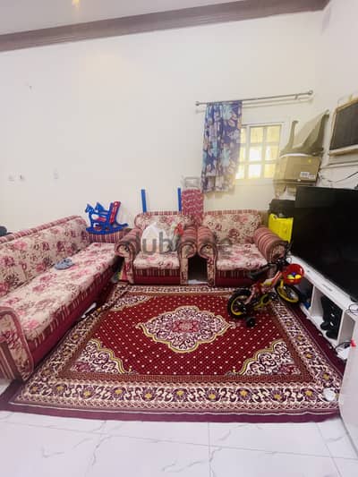 Family room for rent in Abu hamour