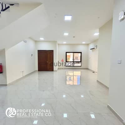 Unfurnished | 5 Bedroom Compound Villa in Al Markhiya