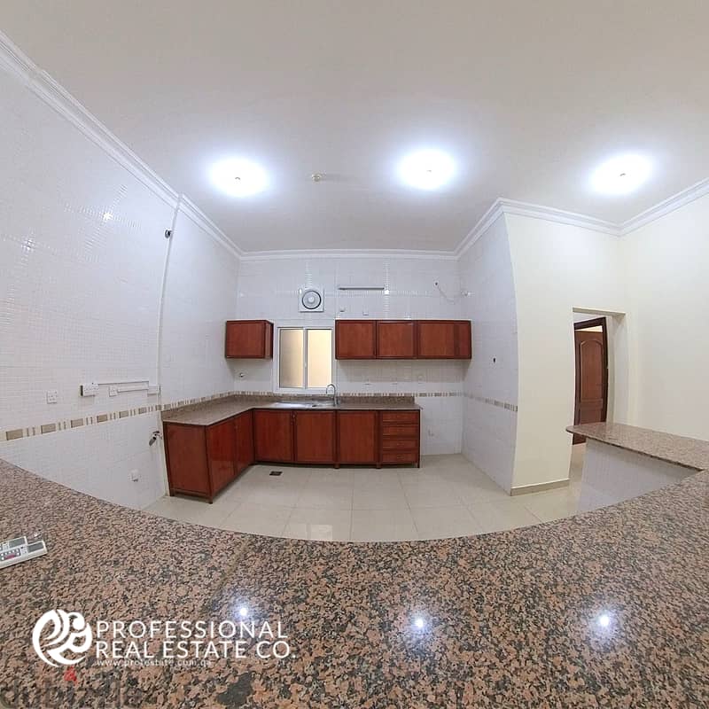 Unfurnished | 4 BHK Apartment in Al Nasser | For Bachelors 8