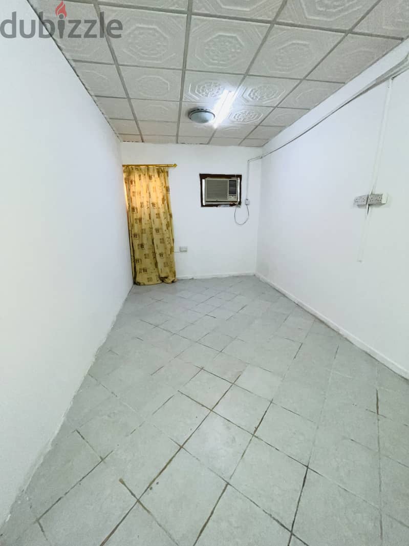 Spacious 1bhk accommodation available for rent 1