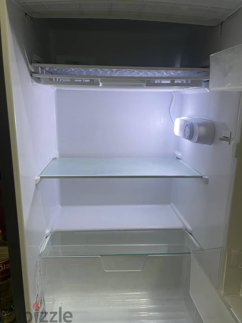 Hisense 90L Fridge 1