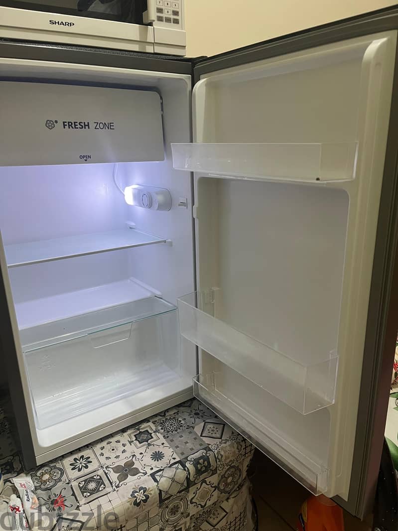 Hisense 90L Fridge 2