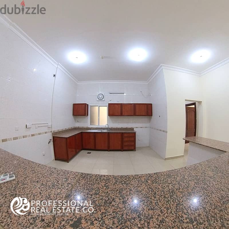 Unfurnished | 4 BHK Apartment in Al Nasser | For Bachelors 6