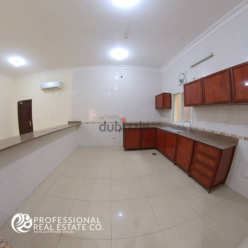 Unfurnished | 4 BHK Apartment in Al Nasser | For Bachelors 7