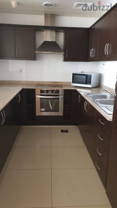 for rent SF studio in Porto Arabia 2