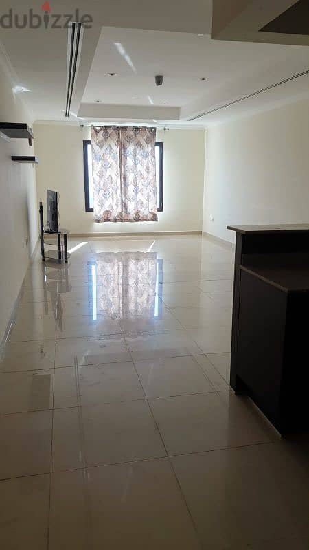 for rent SF studio in Porto Arabia 3