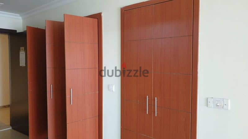 for rent SF studio in Porto Arabia 6