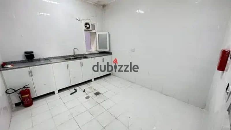 1200 Store with 15 Room & Office For Rent 9