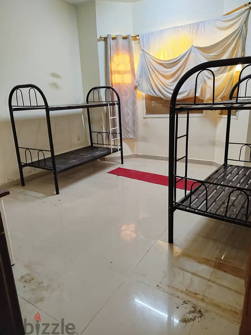 Room for rent bachelor ain khaled near lul 1