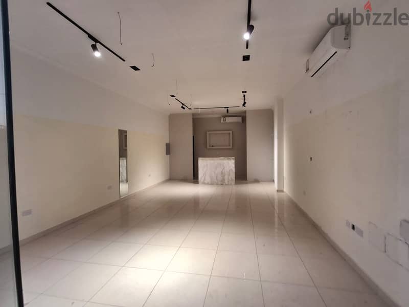 For rent shop in Al Wakrah in main street 3