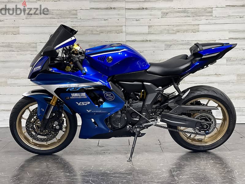 2022 Yamaha R7 0