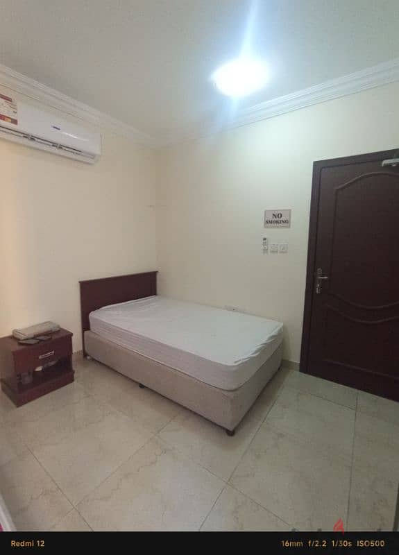 male Bachelor's Room Available 12