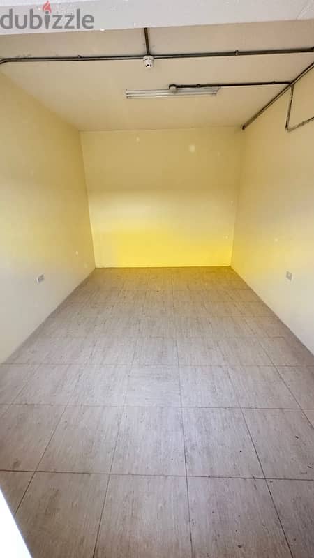 600 Garage & 4 Room For Rent - Street 10 7