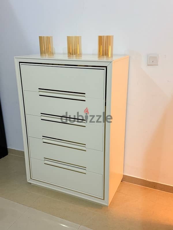 Chest of 5 drawer for sell 2