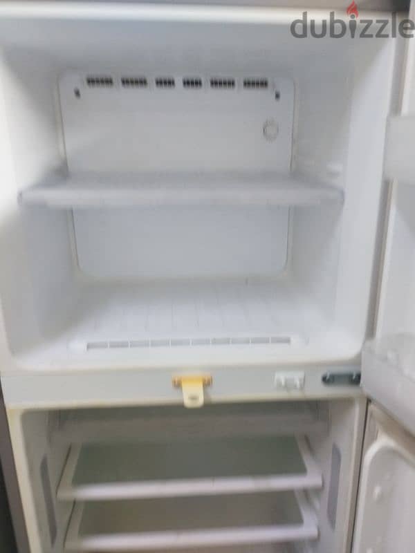 Samsung Fridge For Sale good 5