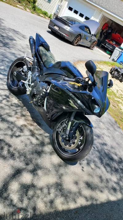 WhatsApp + 31687040507 Yamaha YZF R1 2010