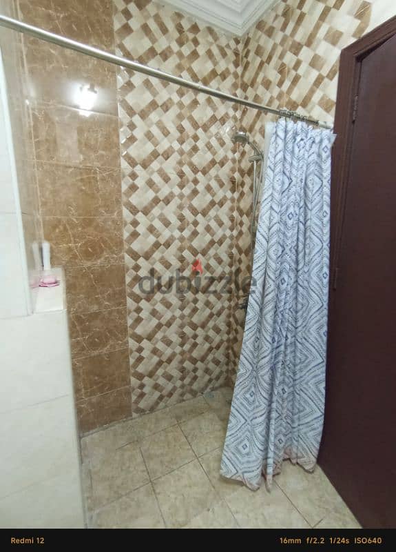 Male Bachelor's Room Available 6