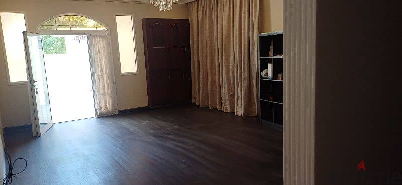 Freestanding Nice& Spacious 6 B/R+ Huge Outhouse Villa near Salwa Road 6