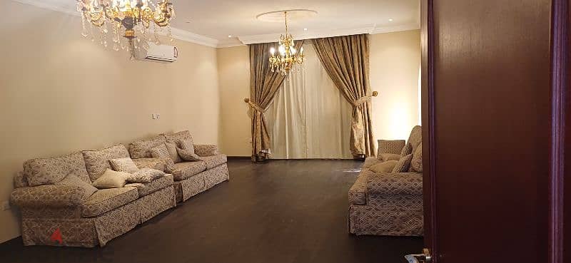 Freestanding Nice& Spacious 6 B/R+ Huge Outhouse Villa near Salwa Road 8