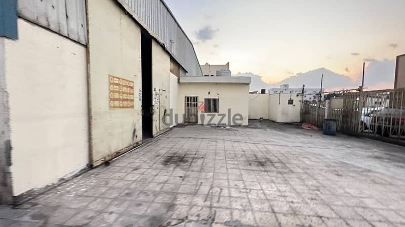 500 Garage with 7 Room For Rent 2