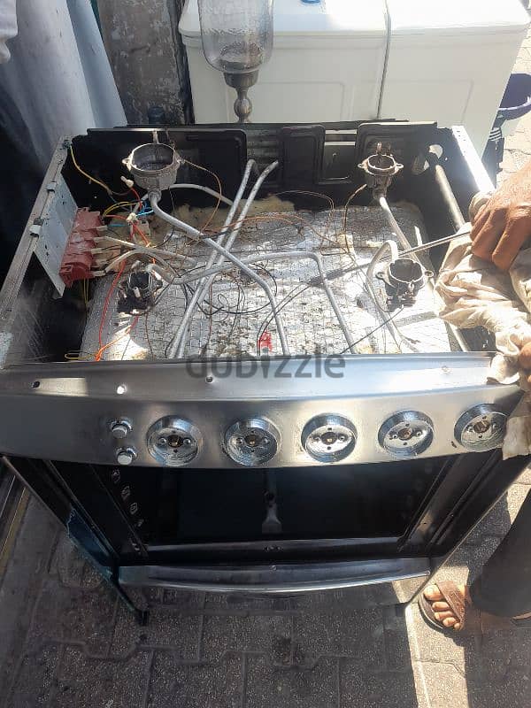 Gas oven or cooker trouble? We're your solution! 2