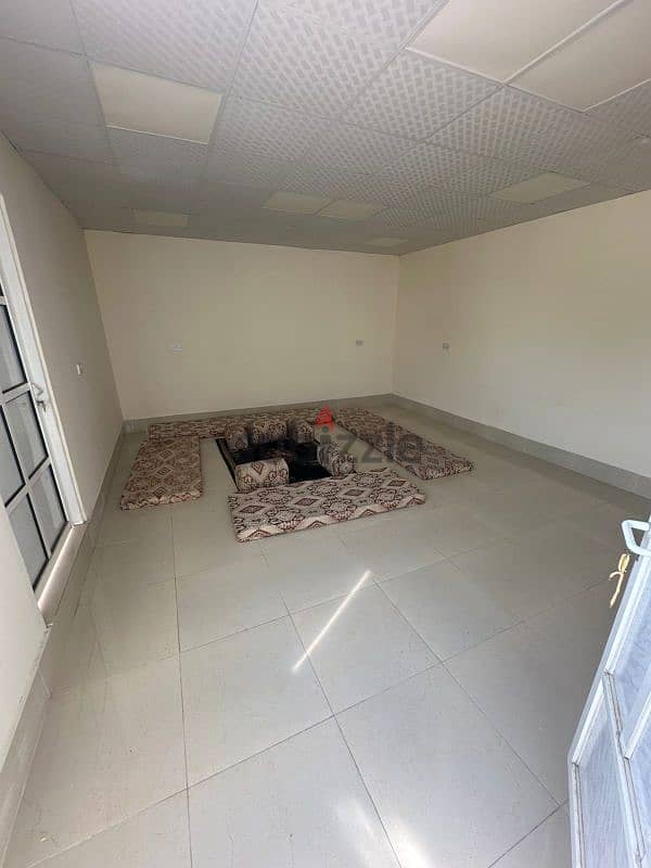 1BHK AVAILABLE IN AL WAKRA FOR FAMILY 10