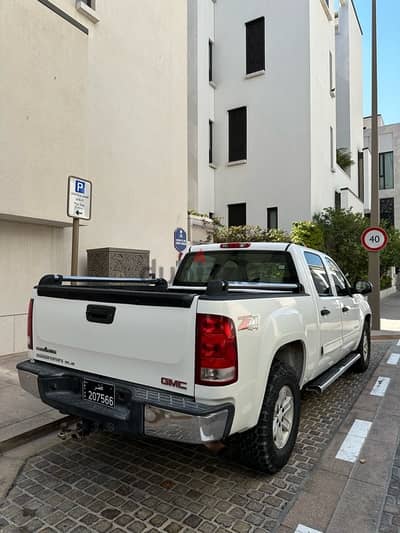 GMC Sierra 2010