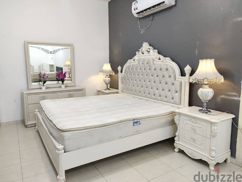 King size bed set for sale 0