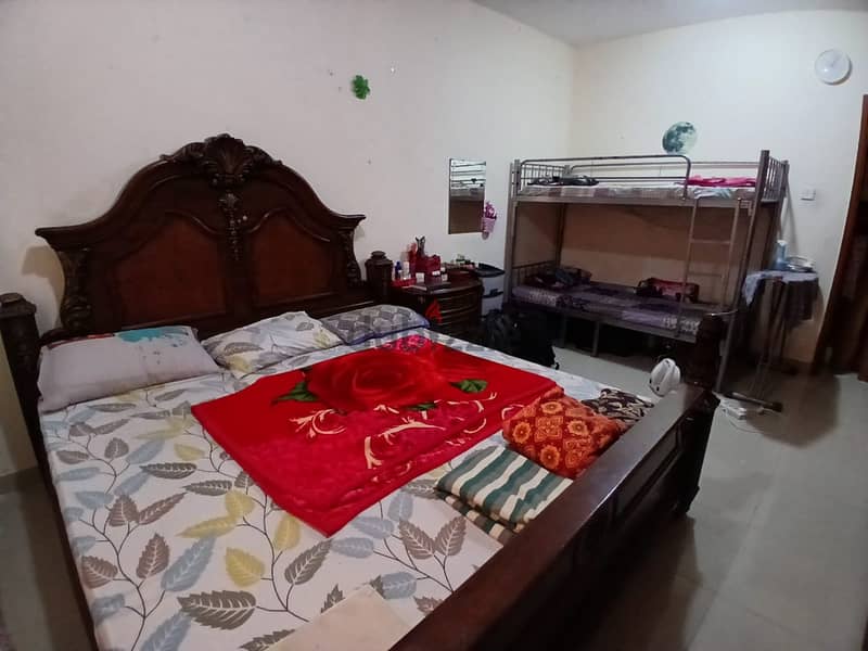 Spacious 2 BHK+2washroom with Balcony + Household items and Furnitures 3