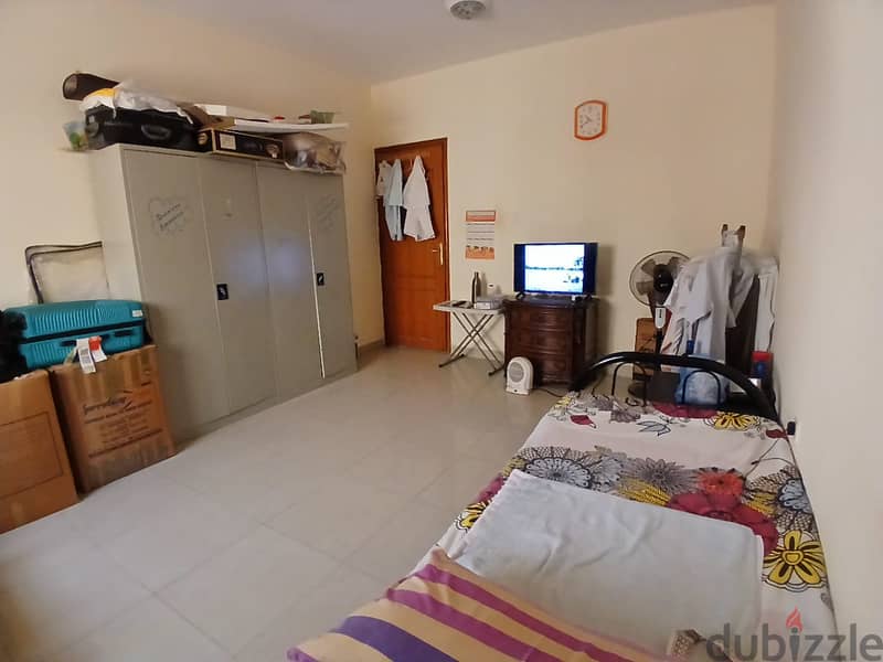 Spacious 2 BHK+2washroom with Balcony + Household items and Furnitures 6