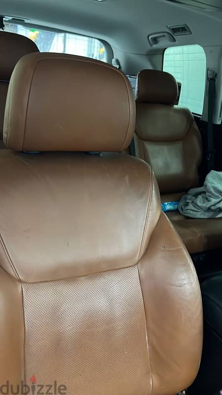 Lexus LX 570 2011 9