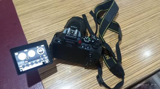 nikon d5600 with two lens