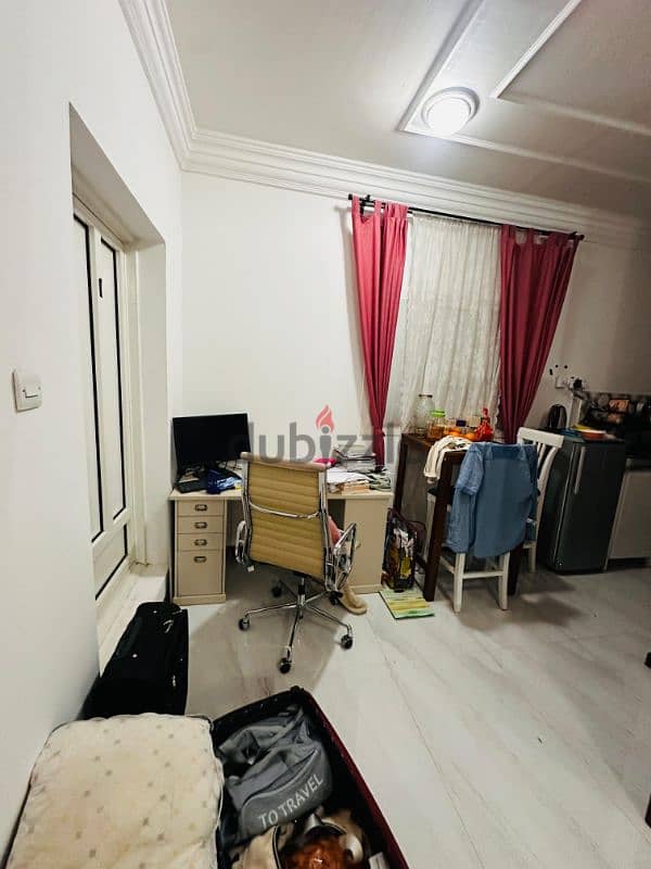 For rent in Al Dafnah area studio - penthouse 3