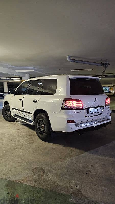 Lexus LX 570 2009 8