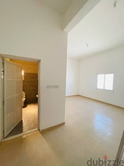 No commission, Brand new studio in Wukair 1700 Qr only  noble school