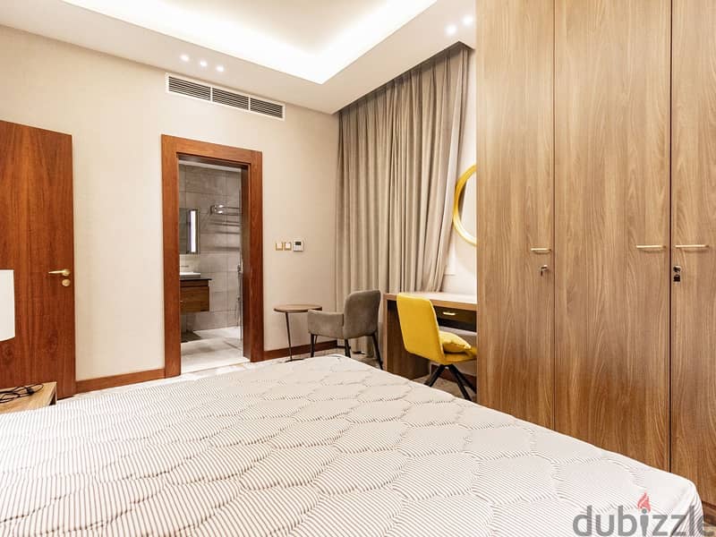 Premium location! Luxury 1BDR Hotel apartment, No commission 3