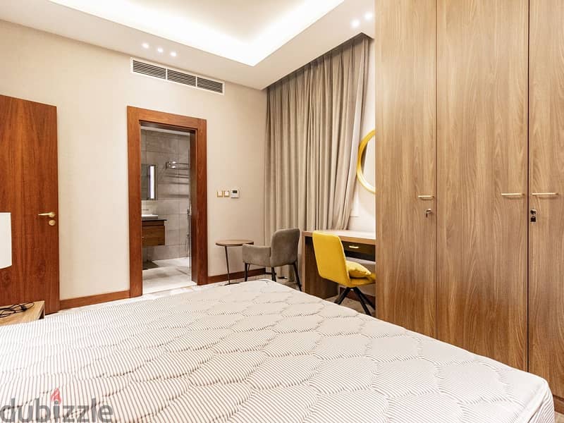 Premium location! Luxury 1BDR Hotel apartment 4