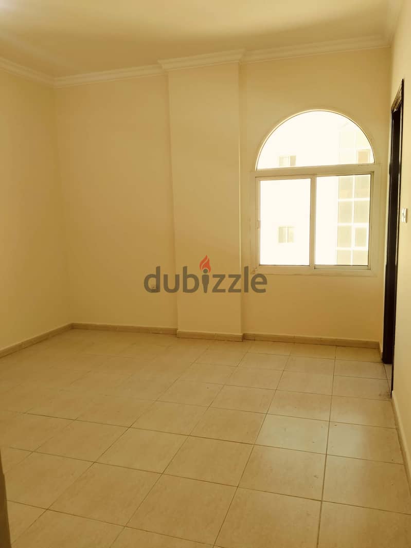 MANSURA WITH METRO STATION CONCRETE ROOM AVAILABLE 6