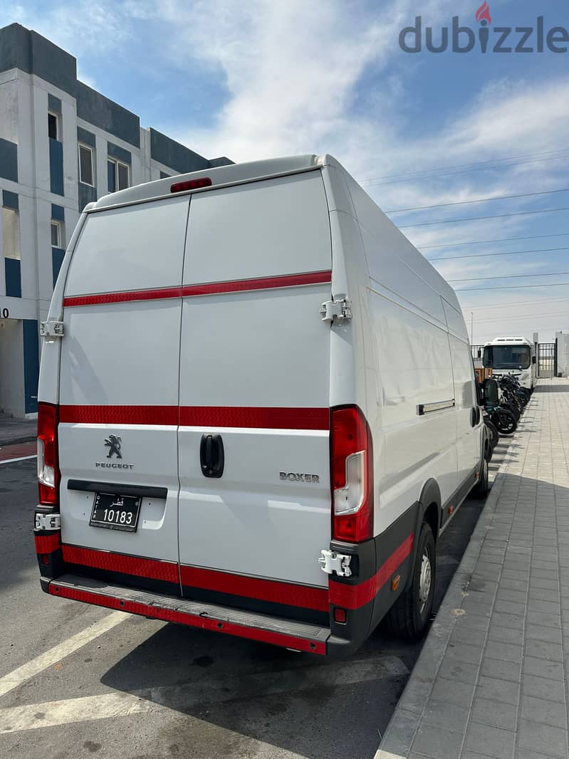 Peugeot Boxer 2023 Van 1