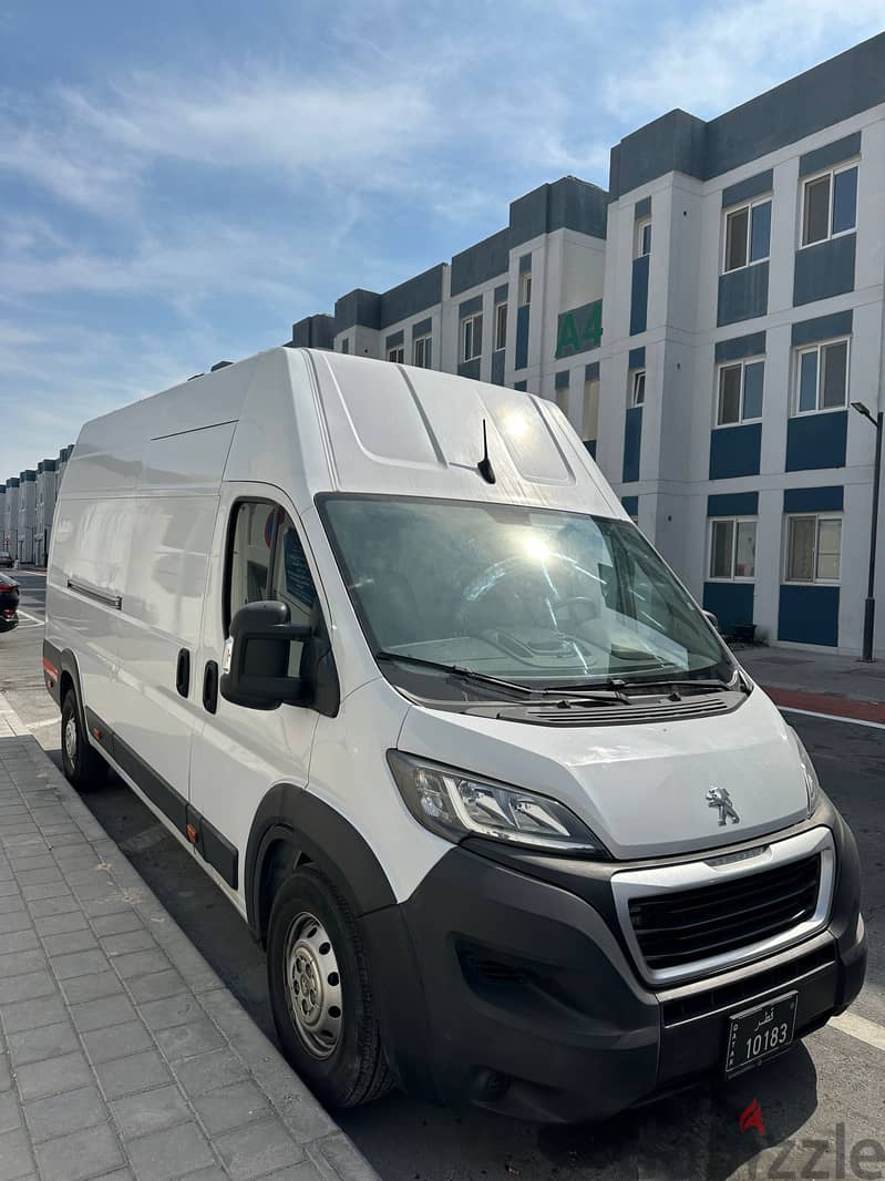 Peugeot Boxer 2023 Van 4