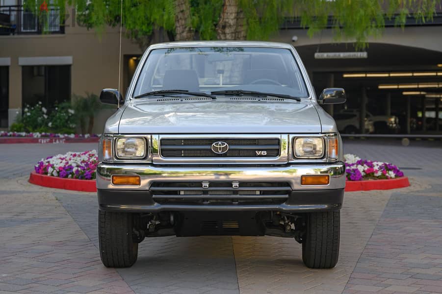 Toyota Camry 1992 1992 Toyota Pickup Deluxe 4x4 WhatsApp +16266453424 6