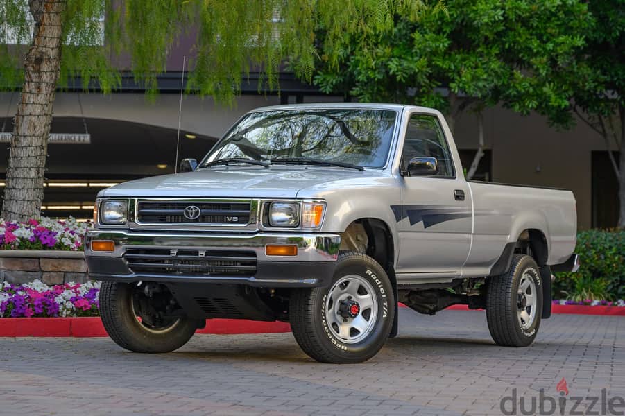 Toyota Camry 1992 1992 Toyota Pickup Deluxe 4x4 WhatsApp +17144191773 5