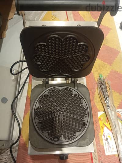 UWB-H electric waffle maker