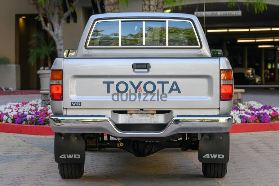 Toyota Camry 1992 1992 Toyota Pickup Deluxe 4x4 WhatsApp +17144191773 2