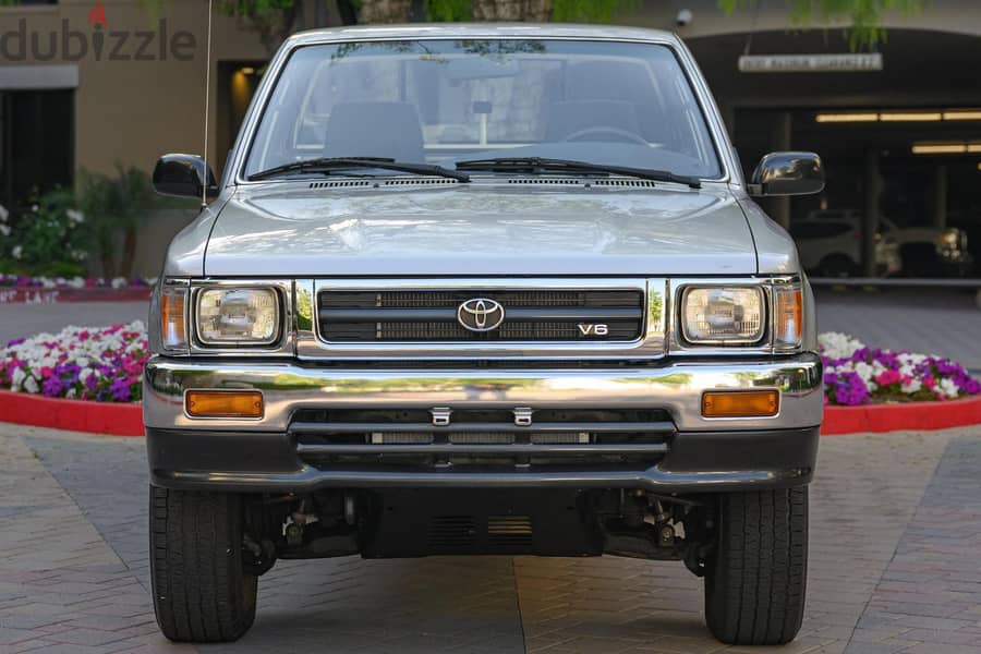 Toyota Camry 1992 1992 Toyota Pickup Deluxe 4x4 WhatsApp +17144191773 3