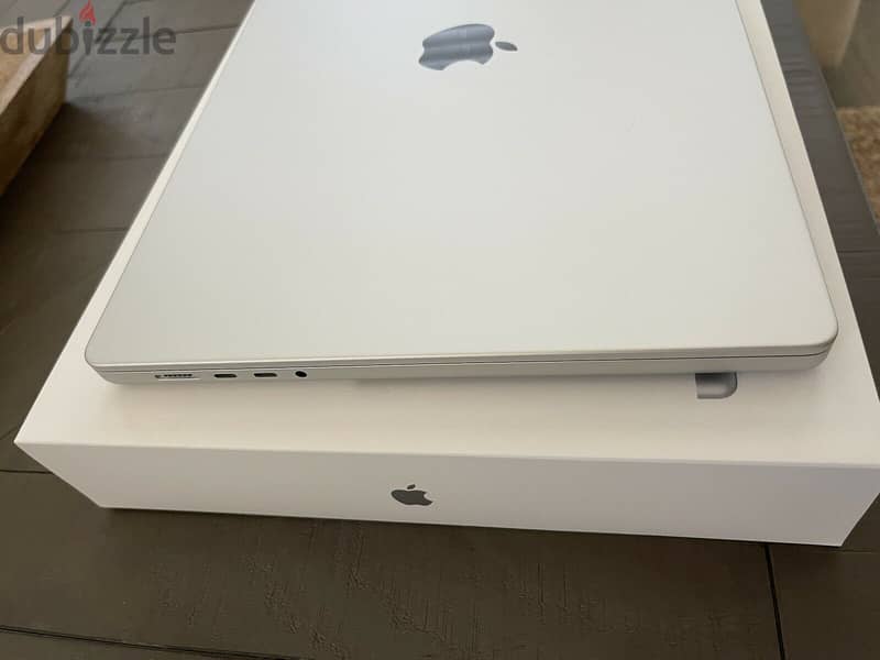 Apple Mac Book Pro 16" (2021) - M1 max, 1 TB SSD 0